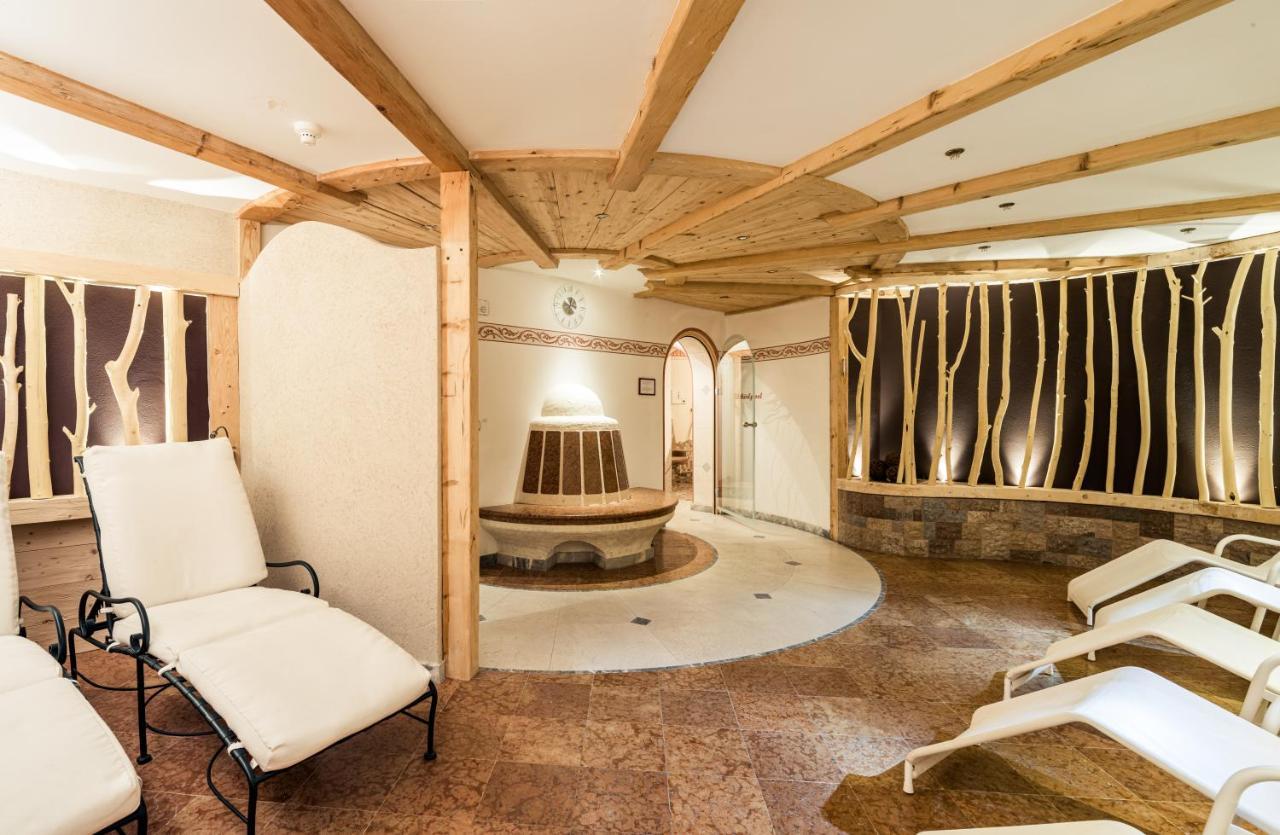 Garni Hotel Rosengarten B&B 塞尔瓦迪加尔代纳山谷 外观 照片