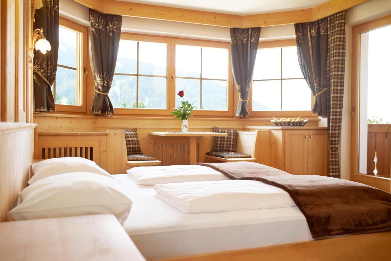 Garni Hotel Rosengarten B&B 塞尔瓦迪加尔代纳山谷 外观 照片