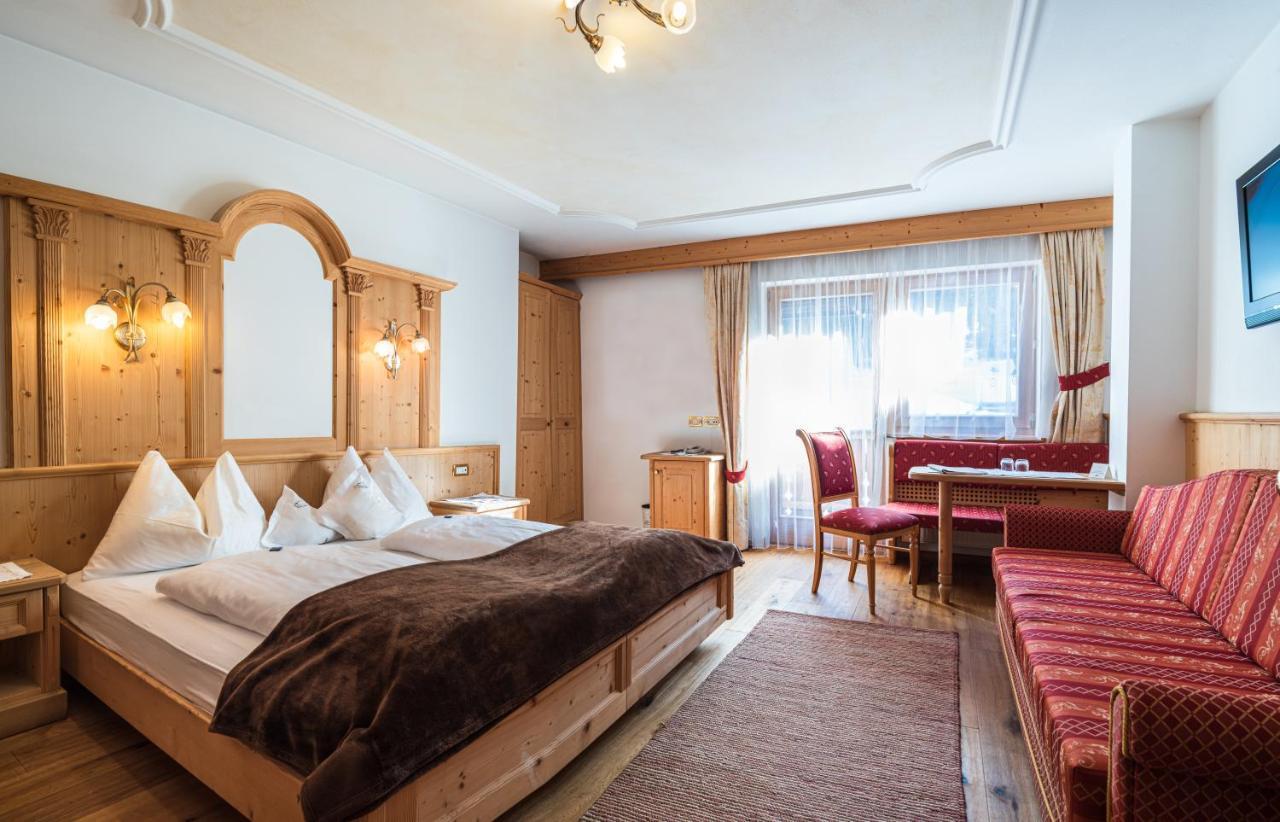 Garni Hotel Rosengarten B&B 塞尔瓦迪加尔代纳山谷 外观 照片
