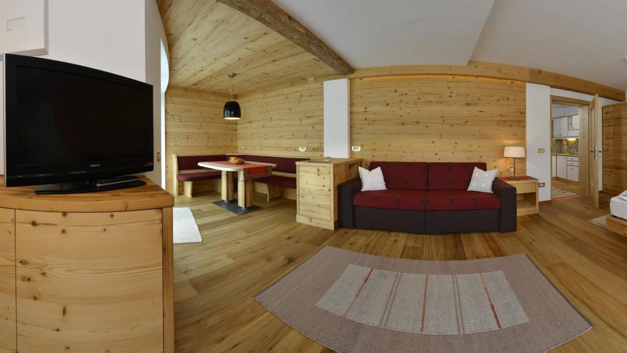 Garni Hotel Rosengarten B&B 塞尔瓦迪加尔代纳山谷 外观 照片