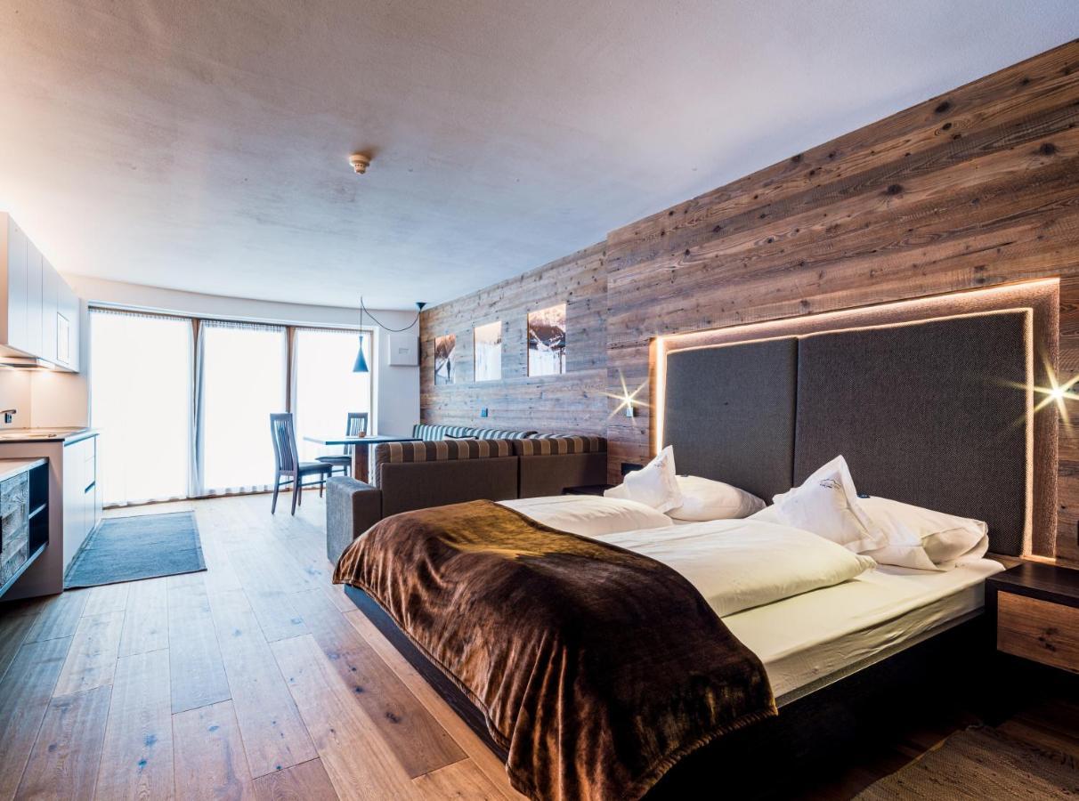 Garni Hotel Rosengarten B&B 塞尔瓦迪加尔代纳山谷 外观 照片