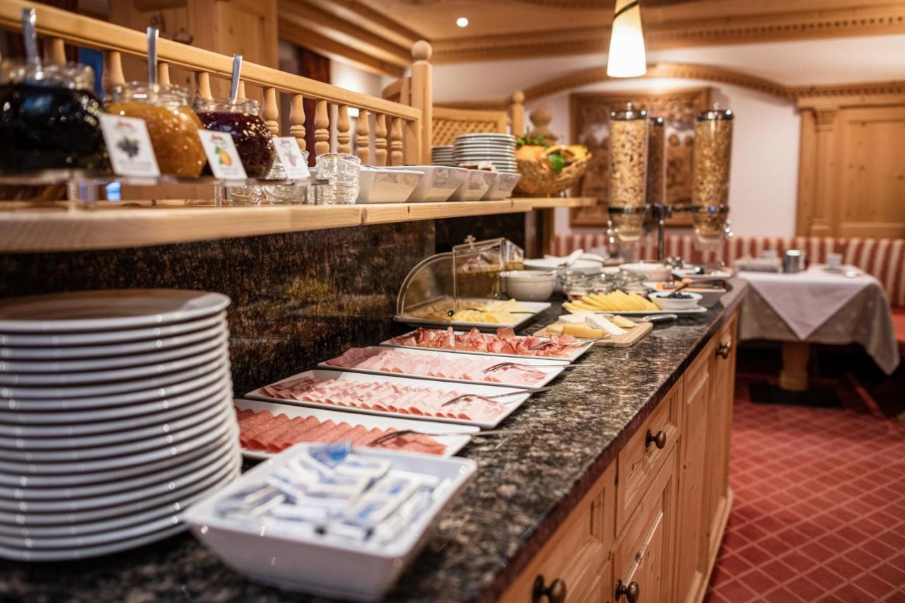 Garni Hotel Rosengarten B&B 塞尔瓦迪加尔代纳山谷 外观 照片