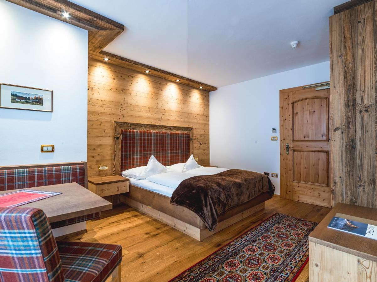Garni Hotel Rosengarten B&B 塞尔瓦迪加尔代纳山谷 外观 照片