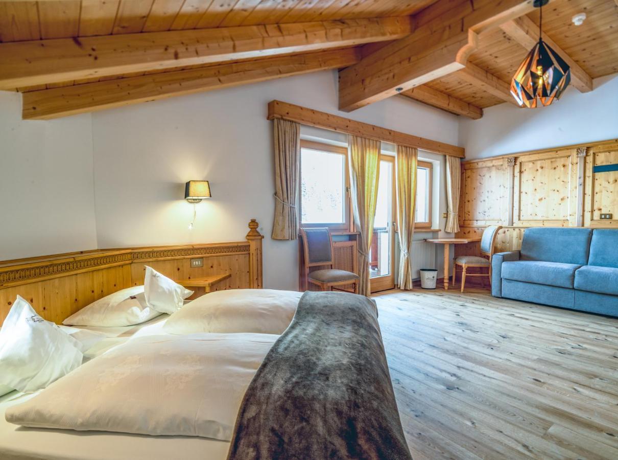Garni Hotel Rosengarten B&B 塞尔瓦迪加尔代纳山谷 外观 照片