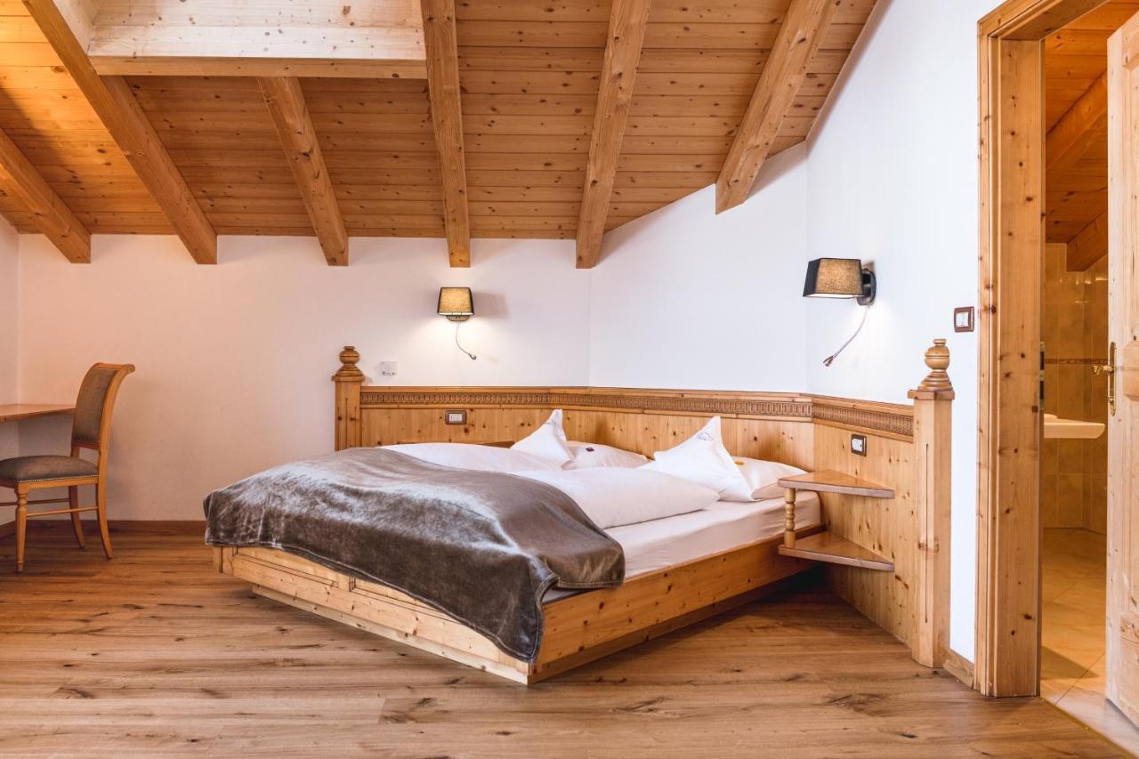 Garni Hotel Rosengarten B&B 塞尔瓦迪加尔代纳山谷 外观 照片