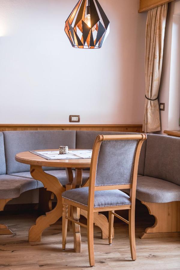Garni Hotel Rosengarten B&B 塞尔瓦迪加尔代纳山谷 外观 照片