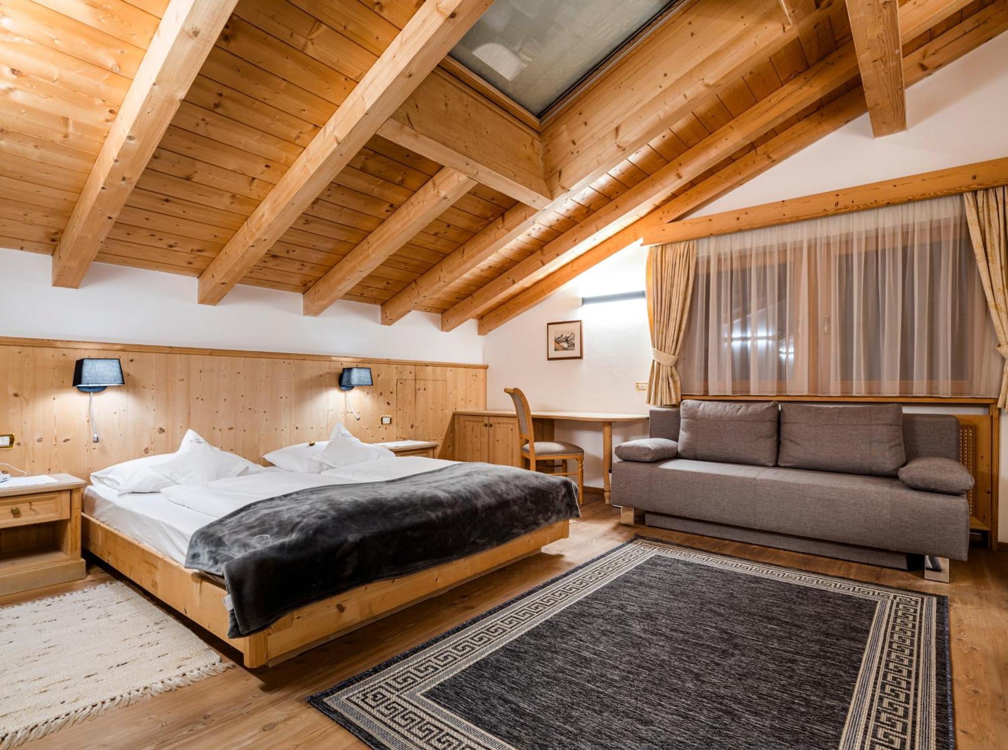 Garni Hotel Rosengarten B&B 塞尔瓦迪加尔代纳山谷 外观 照片