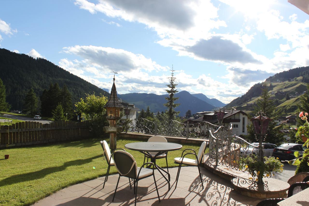 Garni Hotel Rosengarten B&B 塞尔瓦迪加尔代纳山谷 外观 照片